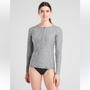 Athleta Pacifica Heather Gray Long-Sleeve Heathered 1/4 zip Rash Guard medium